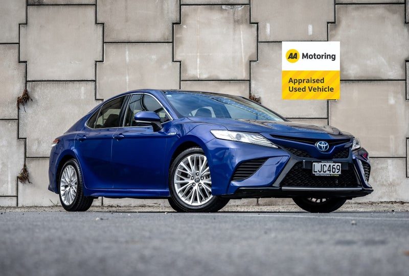 2018 Toyota Camry ZR 2.5P Hybrid Sedan