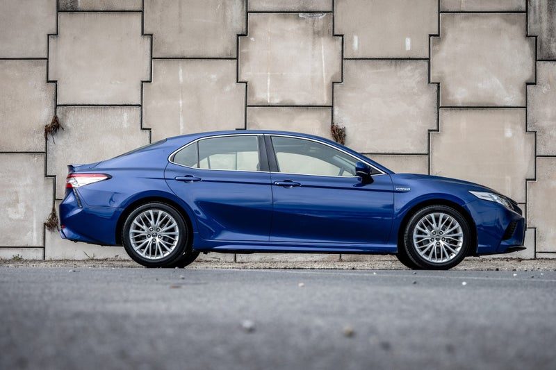 2018 Toyota Camry ZR 2.5P Hybrid Sedan, photo 3