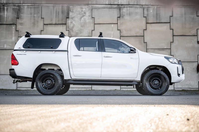 2023 Toyota Hilux SR 2.8DT 2WD 6AT Double Cab, photo 3