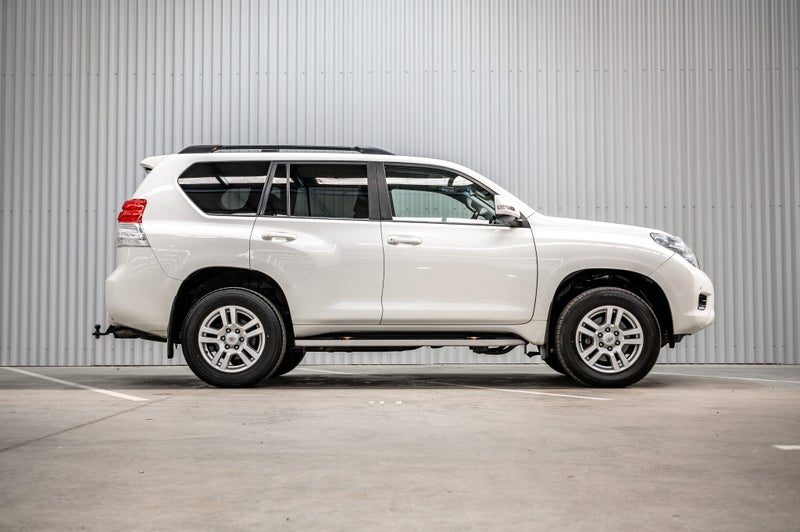 2013 Toyota Land Cruiser Prado VX LTD 4wd 7 Seater, photo 2