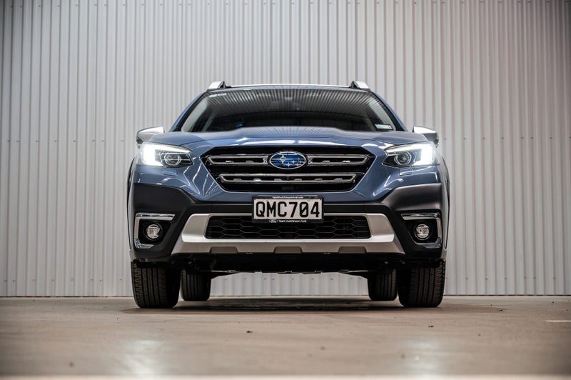 2024 Subaru Outback Touring 2.5P 4WD, photo 2