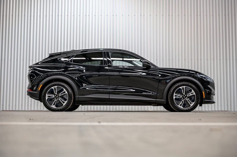 2025 Ford Mustang Mach-E Rear Wheel Drive, photo 3