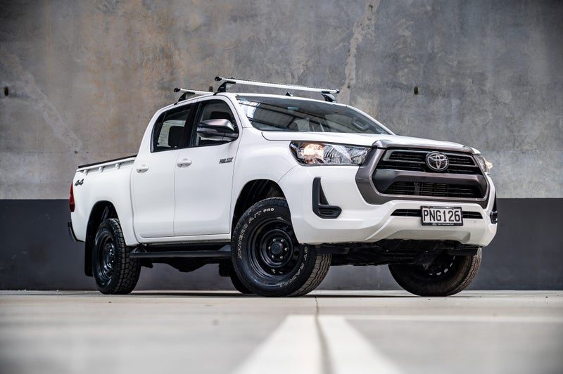 2022 Toyota Hilux Sr Td Dc 2.8D 4WD