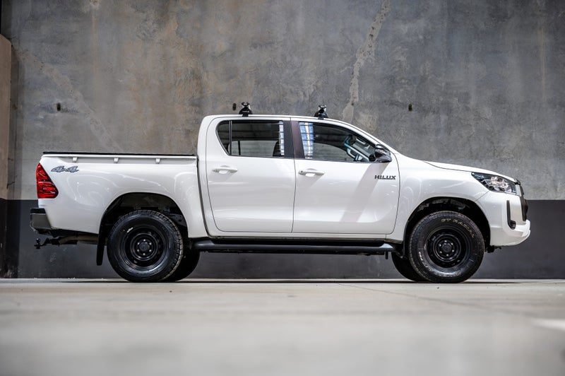2022 Toyota Hilux Sr Td Dc 2.8D 4WD, photo 3