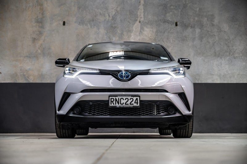 2018 Toyota C-HR Hybrid, photo 2