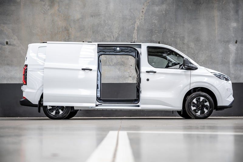 2025 Ford Transit Custom 340 LWB EV, photo 2