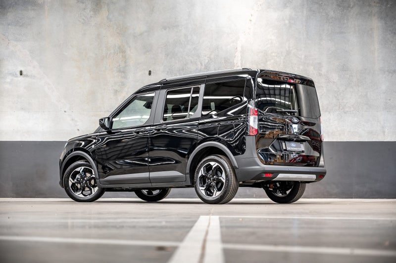 2026 Ford Transit Courier Tourneo, photo 3