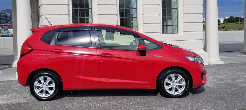 2015 Honda Fit 1.5 Hybrid (Low Kms), photo 2