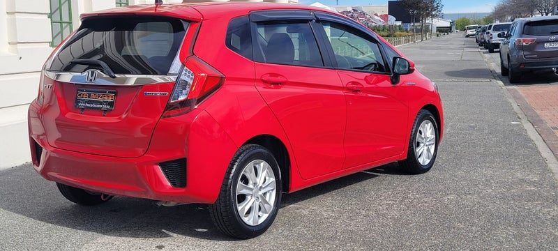 2015 Honda Fit 1.5 Hybrid (Low Kms), photo 3