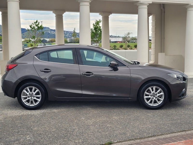 2014 Mazda 3 2.0 GSX (NZ New), photo 2