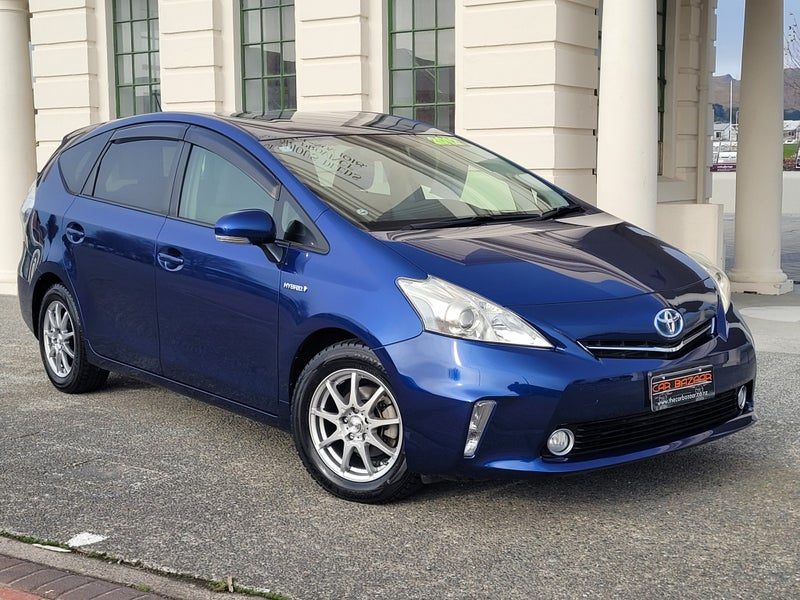 2012 Toyota Prius Alpha|Hybrid|5 Seats