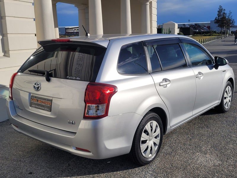 2013 Toyota Corolla 1.5 Hybrid (Low Kms), photo 3
