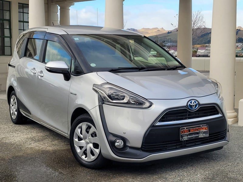 2016 Toyota Sienta 1.5 Hybrid Shuttle X-Urban