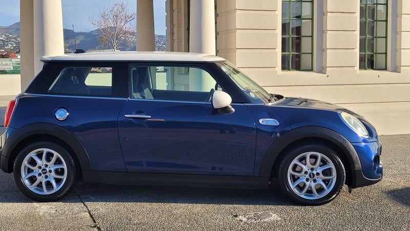 2015 MINI Cooper 2.0-S (Low Kms), photo 2