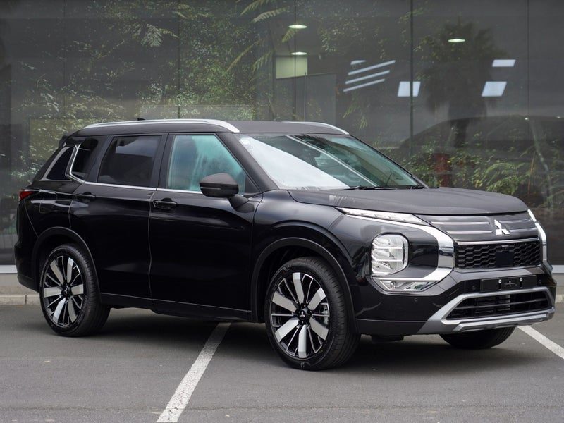 2026 Mitsubishi Outlander XLS 7 Seater