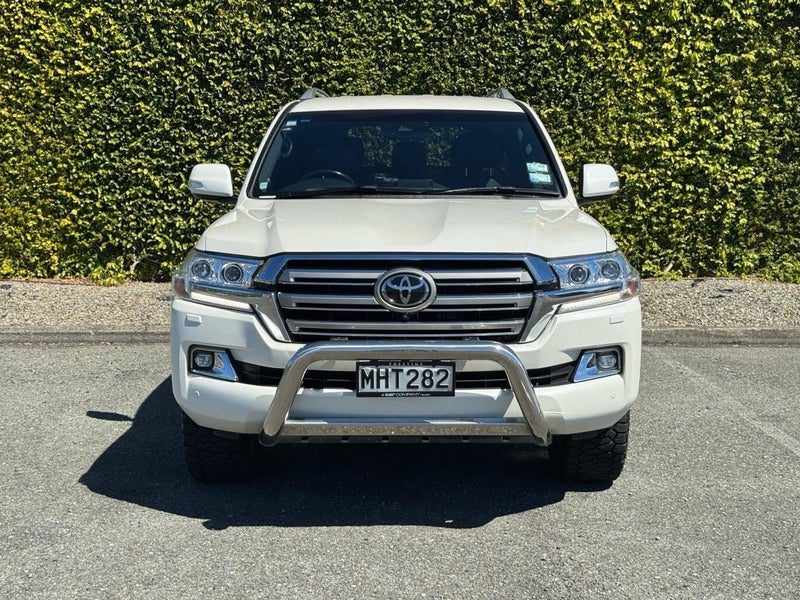 2019 Toyota Land Cruiser VX Limited, photo 2