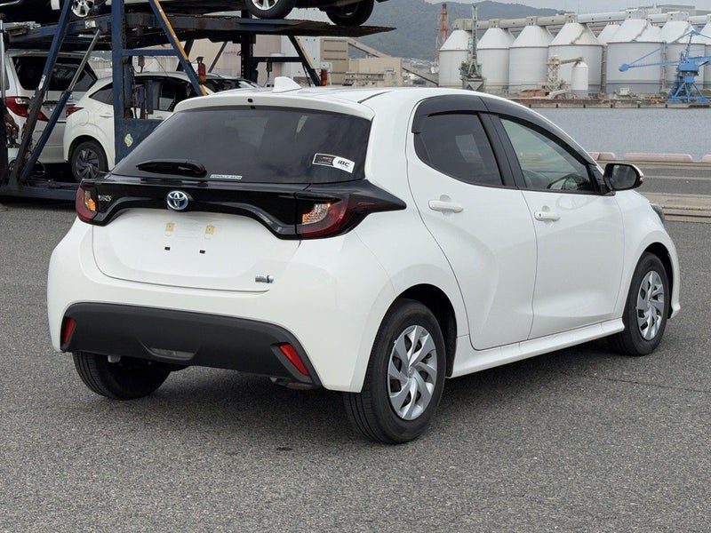 2021 Toyota Yaris X, photo 3