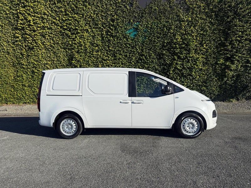 2022 Hyundai Staria Load, photo 3