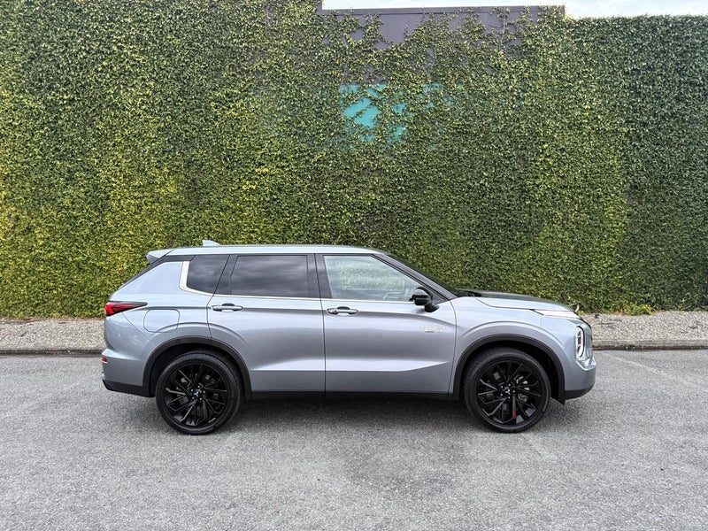 2024 Mitsubishi Outlander Sport 7 Seater, photo 2