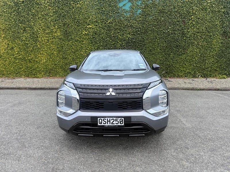 2024 Mitsubishi Outlander Sport 7 Seater, photo 3