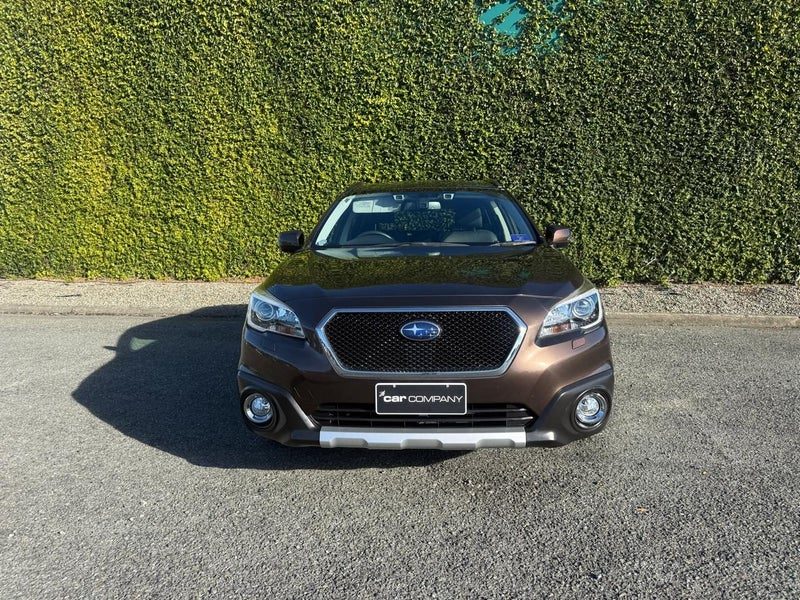 2017 Subaru Outback Limited, photo 2
