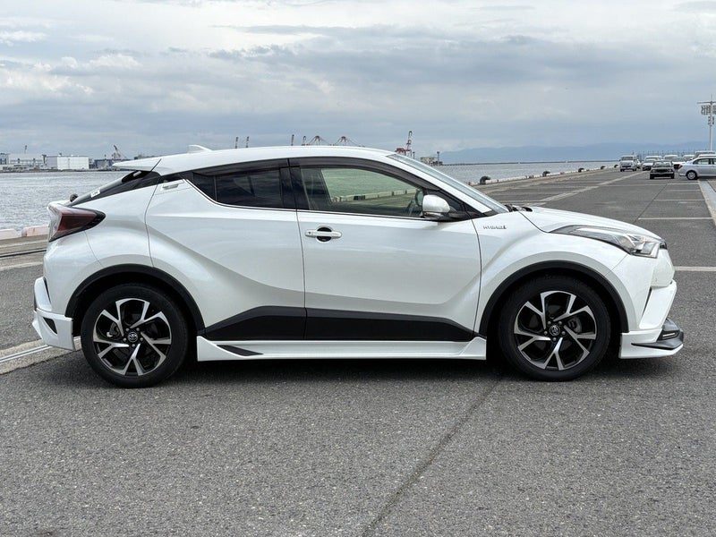 2017 Toyota C-HR G, photo 2