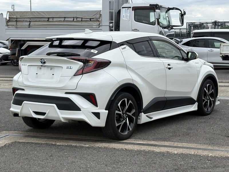 2017 Toyota C-HR G, photo 3