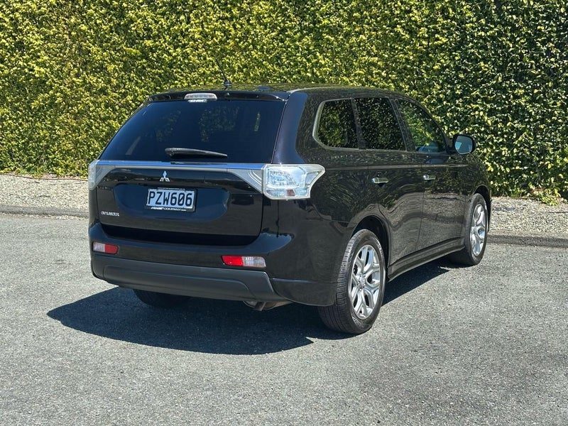 2013 Mitsubishi Outlander, photo 3