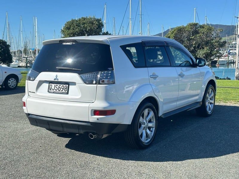 2011 Mitsubishi Outlander, photo 3