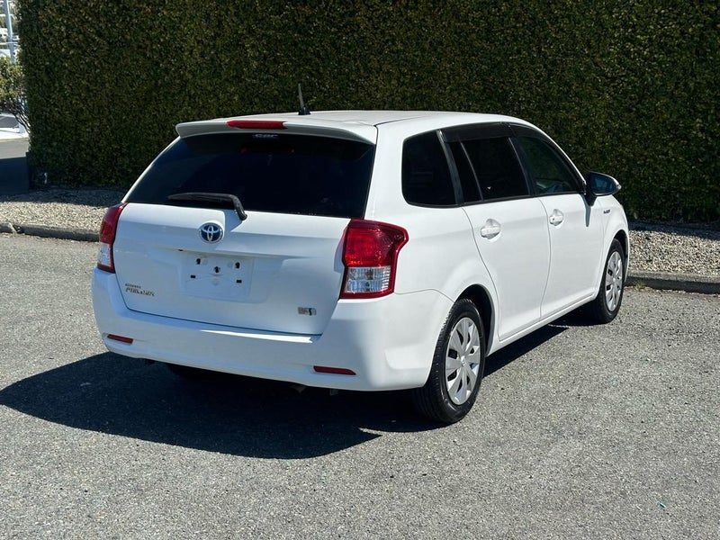 2013 Toyota Corolla Hybrid, photo 3