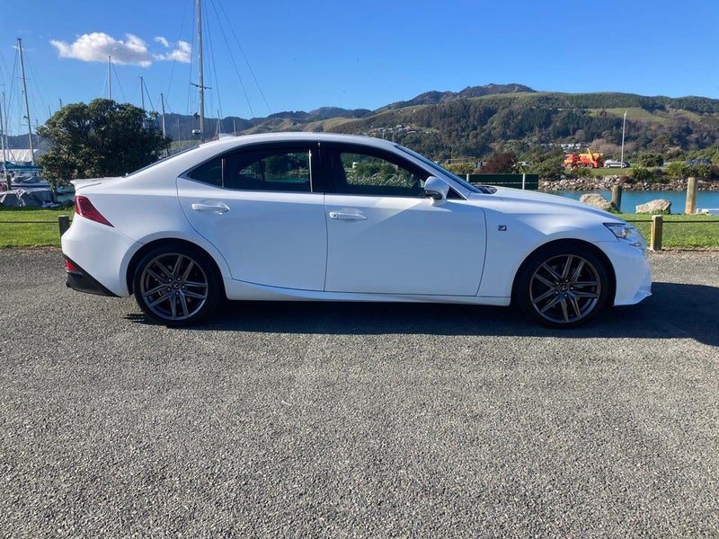 2015 Lexus IS 200 F Sport, photo 2
