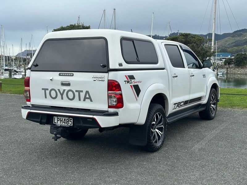 2015 Toyota Hilux SR5, photo 3