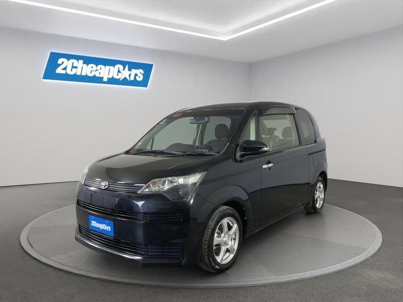 2014 Toyota Spade G, main photo