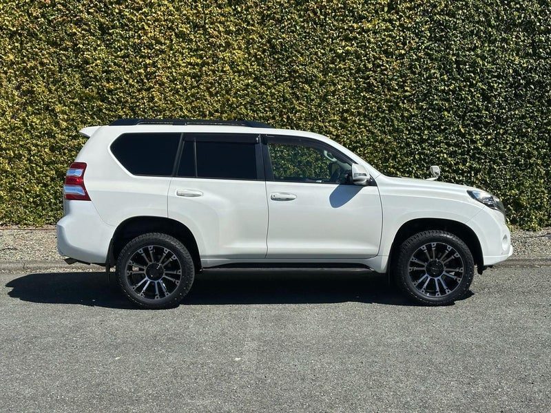 2015 Toyota Land Cruiser Prado TX-L, photo 2