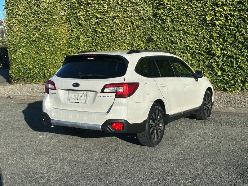 2015 Subaru Outback Limited, photo 3