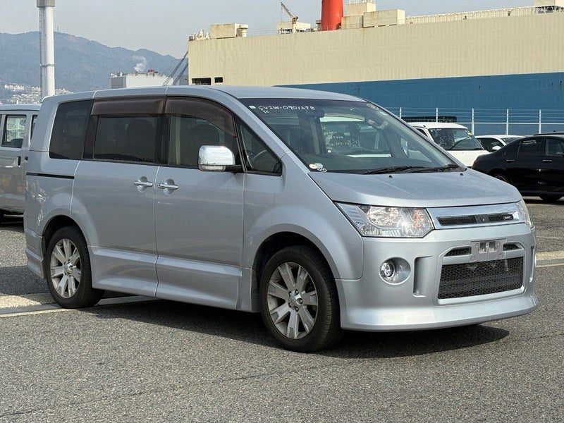2013 Mitsubishi Delica D:5