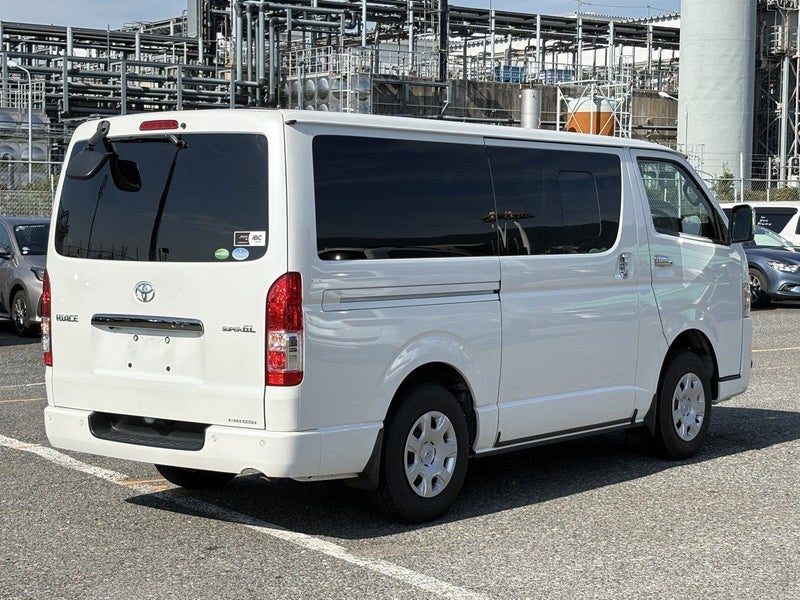 2020 Toyota Hiace GL, photo 3