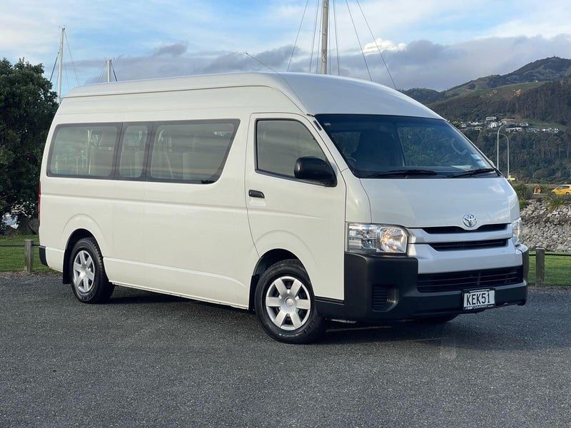 2016 Toyota Hiace 12 Seater Minibus