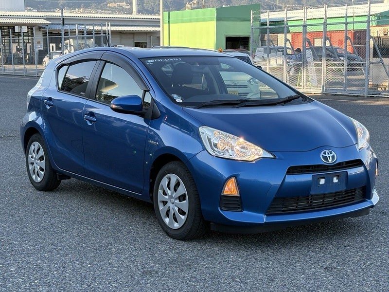 2014 Toyota Aqua S