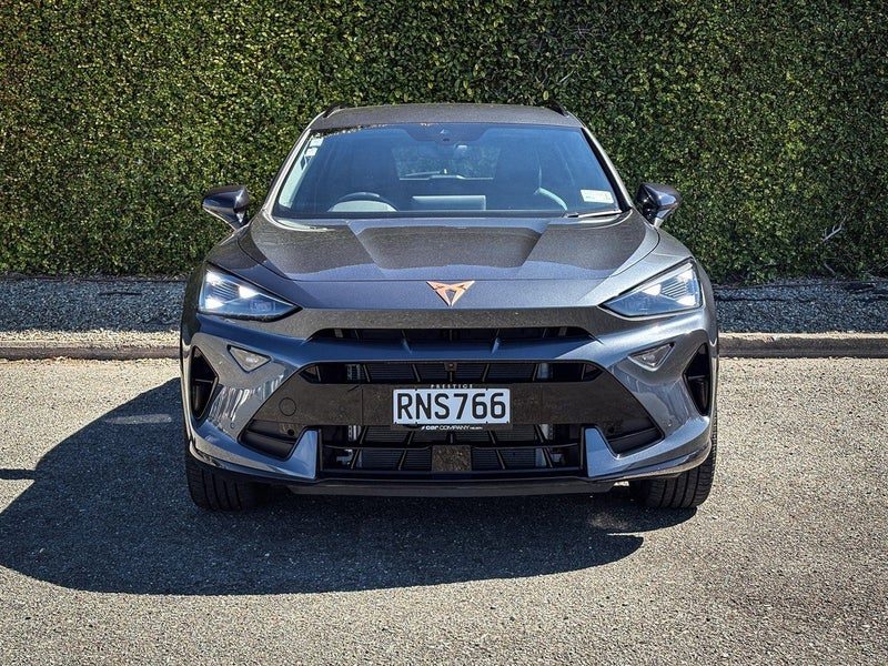2025 Cupra Formentor V NZ NEW ONE OWNER HYBRID, photo 2