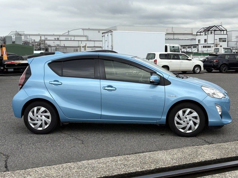 2015 Toyota Aqua G SOFT LEATHER SELECTION HYBRID, photo 2