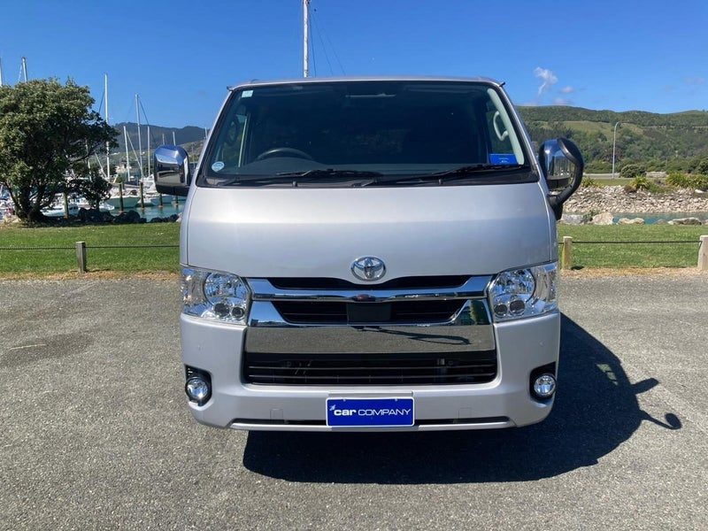 2020 Toyota Hiace, photo 3