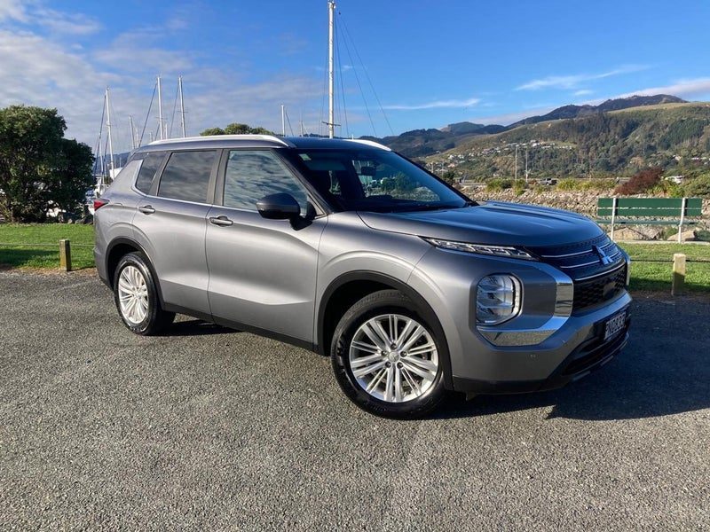 2022 Mitsubishi Outlander LS 5 Seater