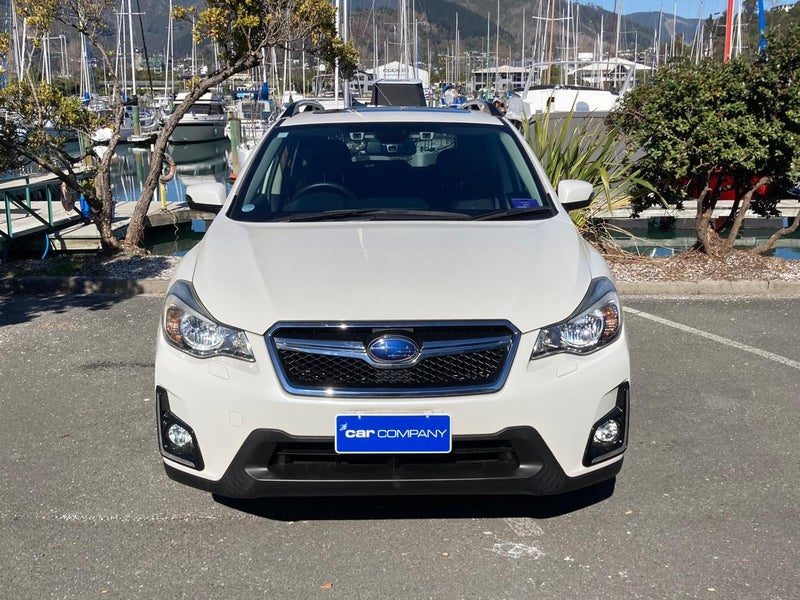 2015 Subaru XV EyeSight, Rare Sunroof Model, photo 3