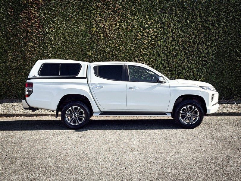 2021 Mitsubishi Triton GLXR, photo 2