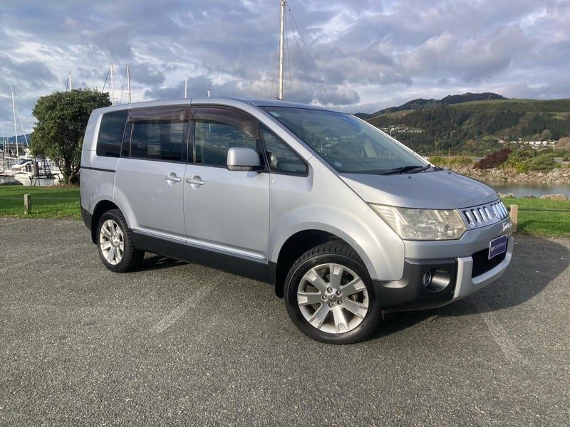 2014 Mitsubishi Delica D:5