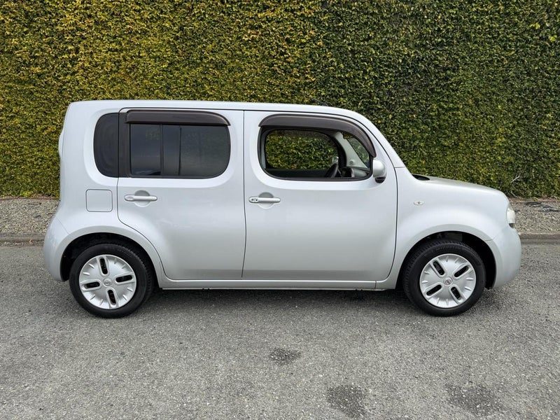 2017 Nissan Cube 15x, photo 2