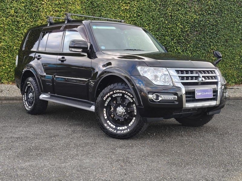 2015 Mitsubishi Pajero Exceed