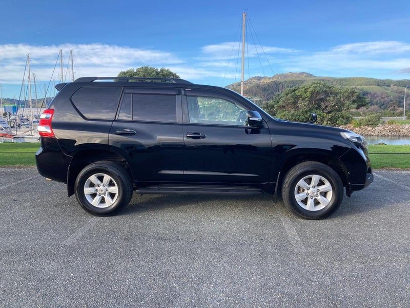 2015 Toyota Land Cruiser Prado Adventure, photo 2