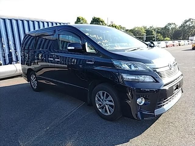 2013 Toyota Vellfire Hybrid